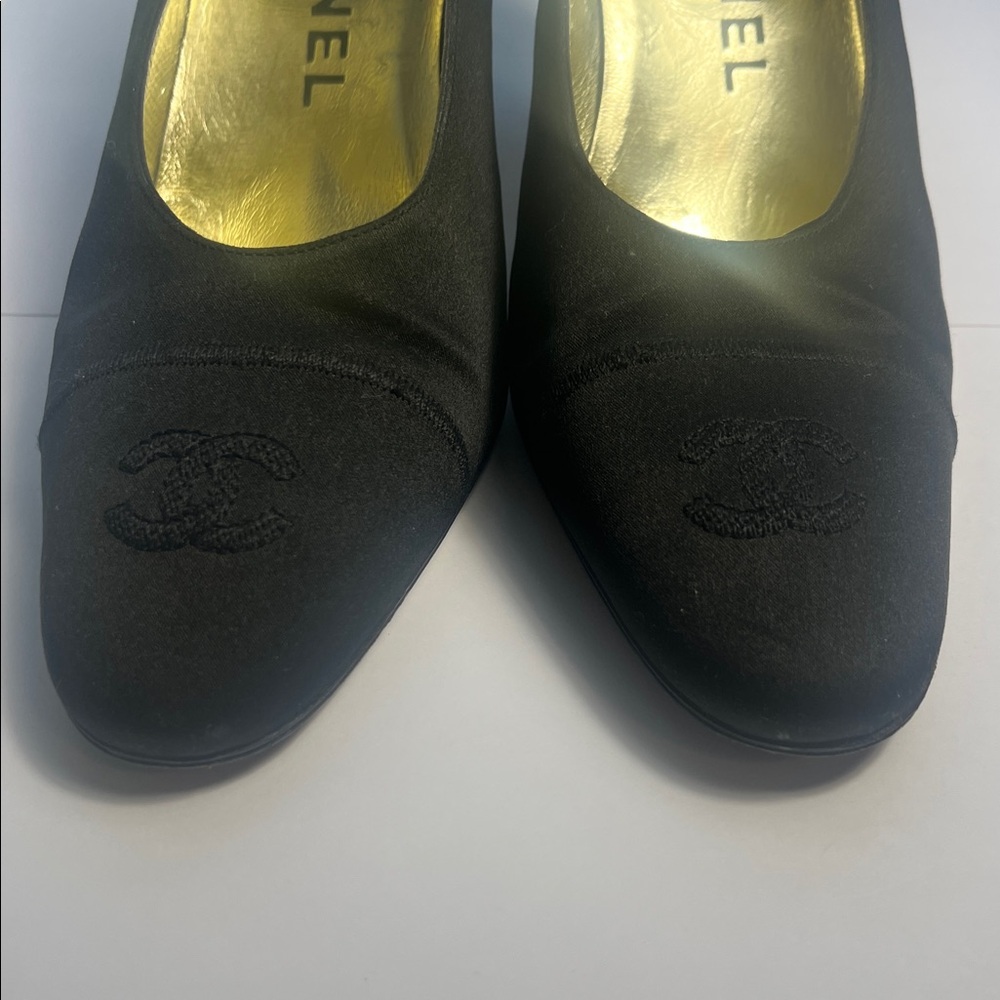CHANEL Vintage CC Lovo Silk Black Pumps High Heel Shoes - Picture 9 of 15